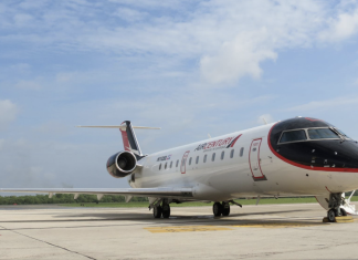 Air Century retomará viajes hacia Pedernales para impulsar desarrollo turístico de la Región