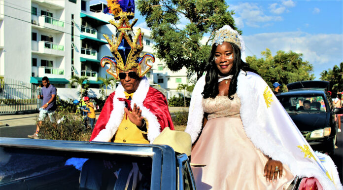 Carnaval de Santo Domingo Este: masivo, alegre y sin violencia