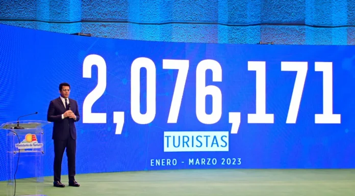 RD rompe récord de llegada turistas con más de dos millones en primer trimestre 2023