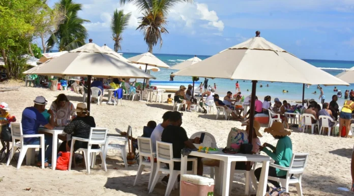 Más de 180 mil turistas visitan el país esta Semana Santa