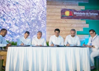 David Collado y secretario general de la OMT firman declaración compromiso sostenibilidad turística en RD