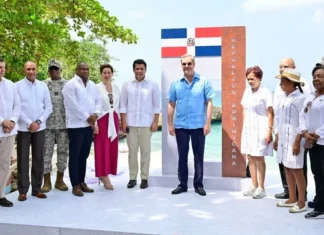 Presidente Abinader y ministro de Turismo dejan iniciados reconstrucción del Parque Nacional Submarino La Caleta.