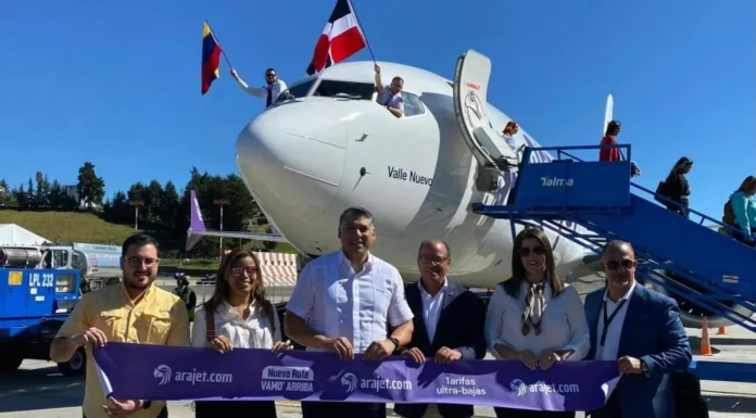 Arajet inaugura vuelos directos entre Santiago y Medellín