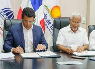 Ministros de Turismo y Educación firman acuerdo para llevar el turismo a las escuelas