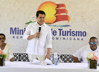 Ministro Collado deja iniciados trabajos en calles de Bayahíbe a un costo cercano a los 53 millones de pesos y anuncia inversión por otros RD $200 millones