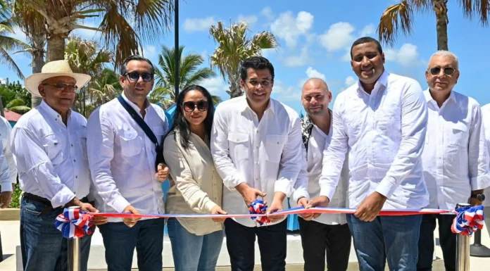 Ministro de Turismo inaugura sendero peatonal en Cabrera