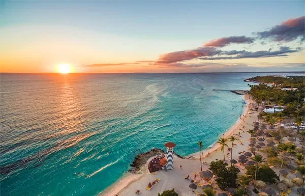 ¿Por qué República Dominicana y Colombia lideran el turismo internacional de LatAm?