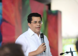 Collado asegura que Samaná se convertirá en un paraíso