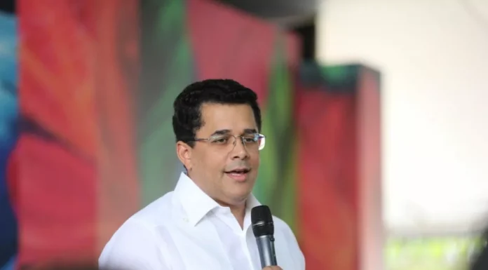 Collado asegura que Samaná se convertirá en un paraíso