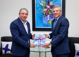 Porcella se reúne con ejecutivos de JetBlue y acuerdan afianzar esfuerzos para mejorar servicios a usuarios