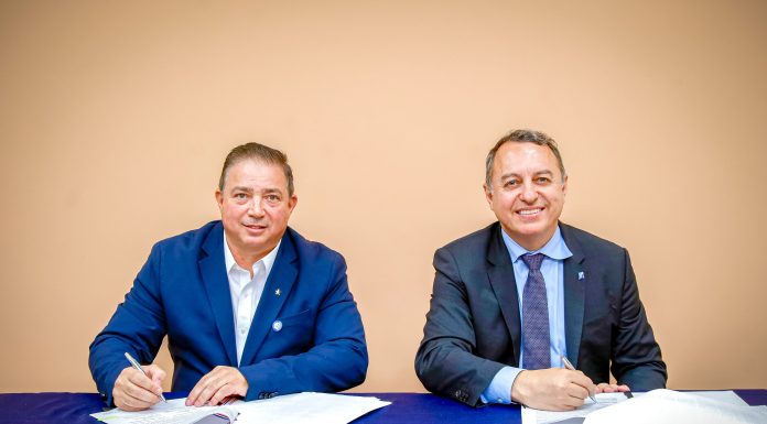 IDAC y Consejo Internacional de Aeropuertos de Canadá firman acuerdo de acreditación de Socio de Capacitación en RD