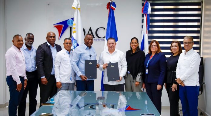 IDAC y Junta Municipal acuerdan acompañar iniciativa presidencial para mejorar comunidad de la Caleta