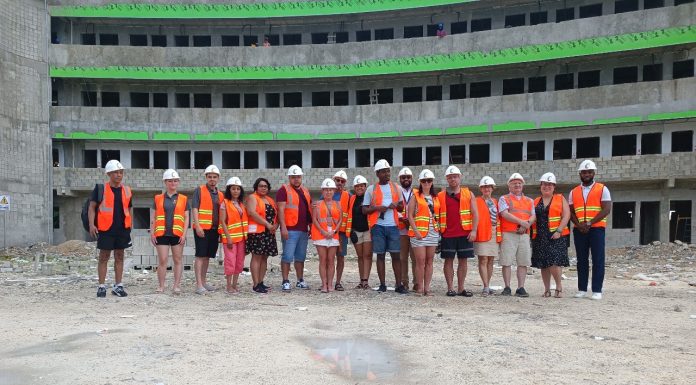 Grupo Cana Rock expone Zona Este como marca país frente a inversionistas canadienses