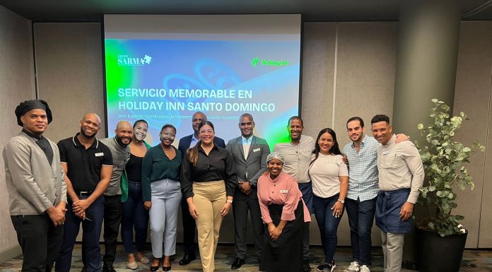 Holiday Inn Santo Domingo realiza exitosas charlas sobre Servicio Memorable para sus colaboradores