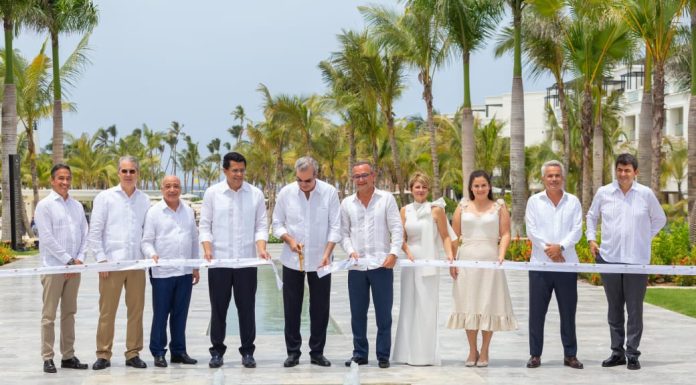 El presidente de la República, Luís Abinader, encabezó inauguración del hotel Secrets Tides Punta Cana