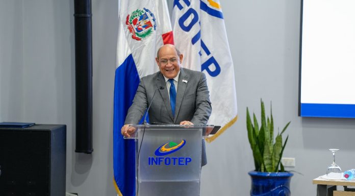 Adompretur e Infotep renuevan acuerdo para promover la capacitación técnica enfocada en el turismo