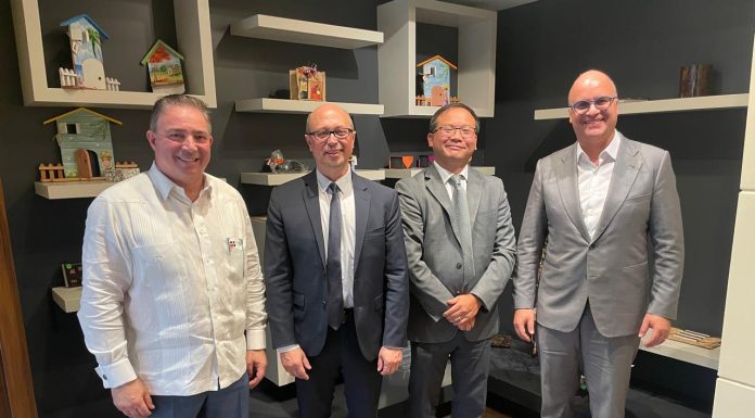 Igor Rodríguez y Héctor Porcella se reúnen con autoridades de la aviación civil internacional