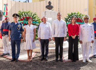 IDAC celebra 214 aniversario Independencia de México en Plaza Querétaro