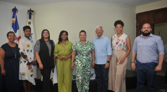 Sarah Hernández gana elecciones de Adompretur para el período 2025-2027