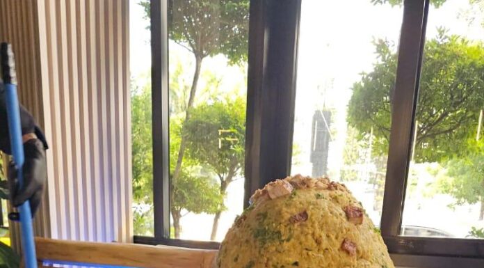Equipo de chefs realiza prueba a escala del mofongo más grande del mundo rumbo al Récord Guinness