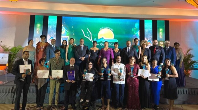 Adompretur reconoce lo mejor del periodismo turístico en edición del PEL 2025