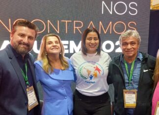 FIPETUR y FESTURIS celebraron la primera década del ‘Árbol de la Integración’