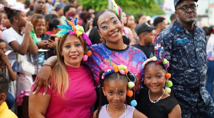 Adompretur resalta la autenticidad y sostenibilidad del carnaval de Cotuí