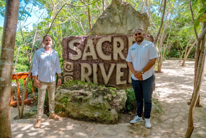 Foto Principal- Emmanuel Gilbert y Héctor Ureña ejecutivos de Bavaro Adventure Park