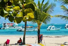 Adompretur exhorta regular el caos marítimo en franja de bañistas en playa de Bávaro