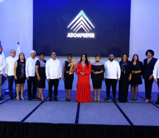 Adompretur entre decenas de nominados al Premio Pasaporte Abierto 2026 por la OMPT