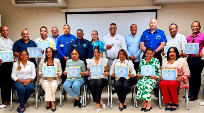 Adompretur Puerto Plata y CESAC fortalecen la formación de periodistas con taller sobre seguridad de la aviación civil